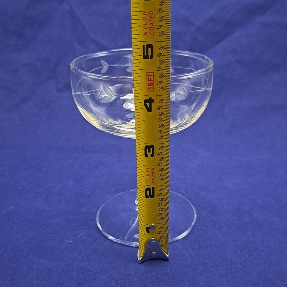 Vintage Etched Glass Javit Starflower Low Sherbet Champagne Coupe - Picture 2 of 9